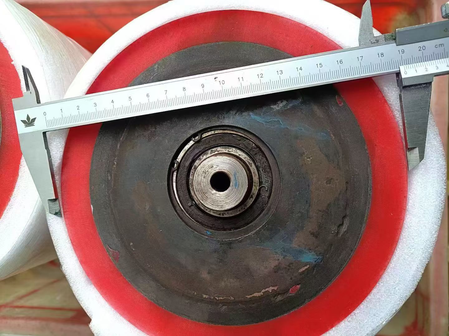 胶辊在使用过程中材质分类与特点